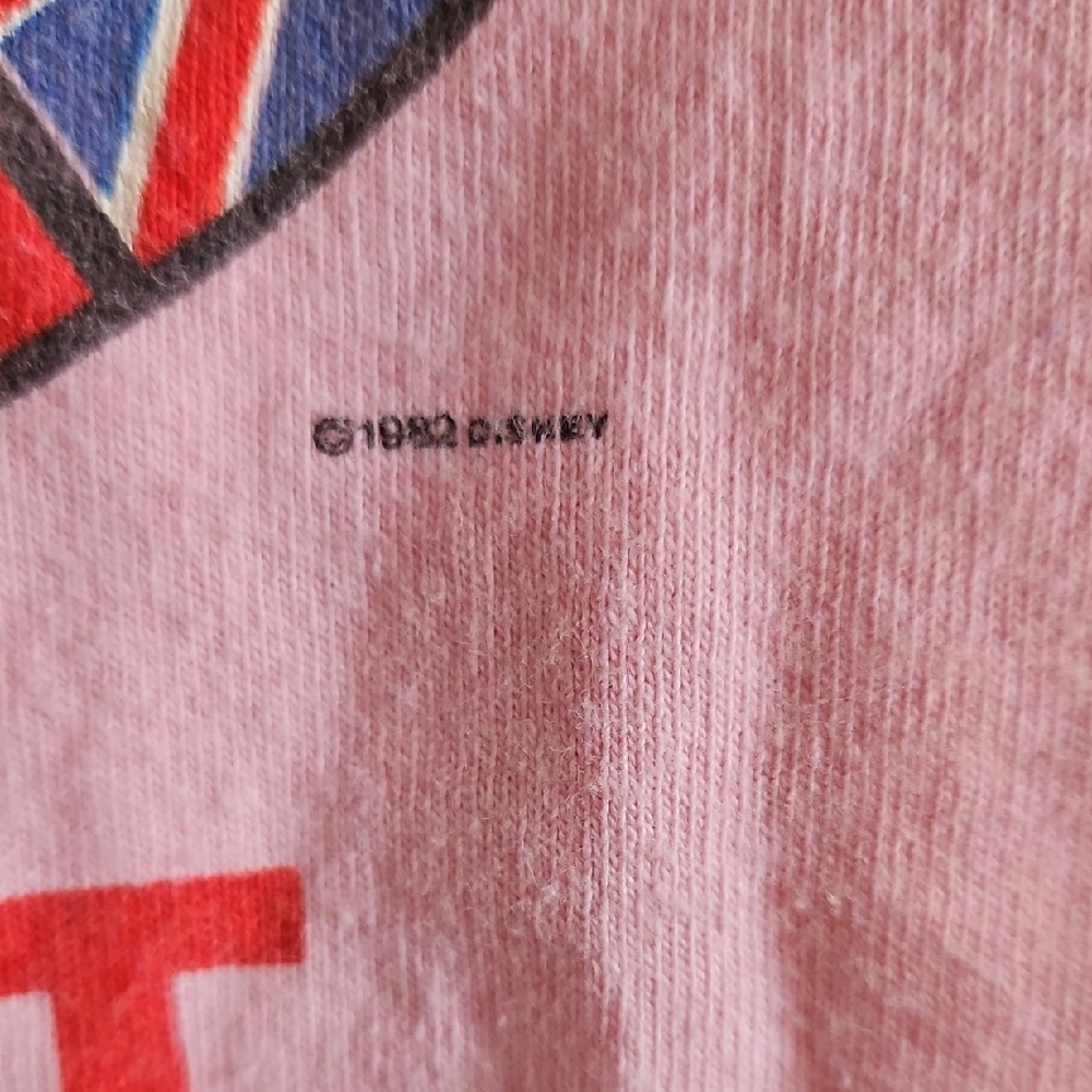 Rare Pink Minnie Mouse 1980's Disney World Epcot Center Tee Shirt. - Picture 5 of 9